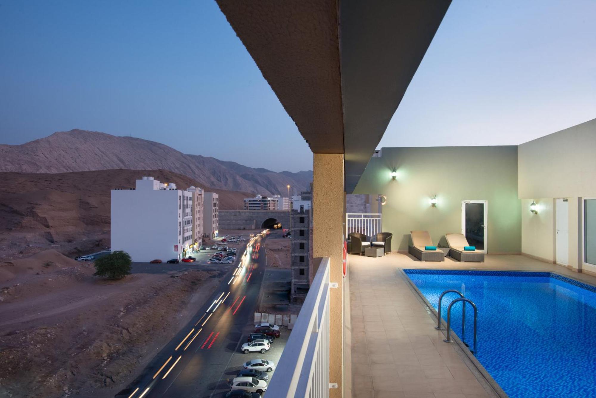 Centara Life Muscat Dunes Hotel Exteriör bild